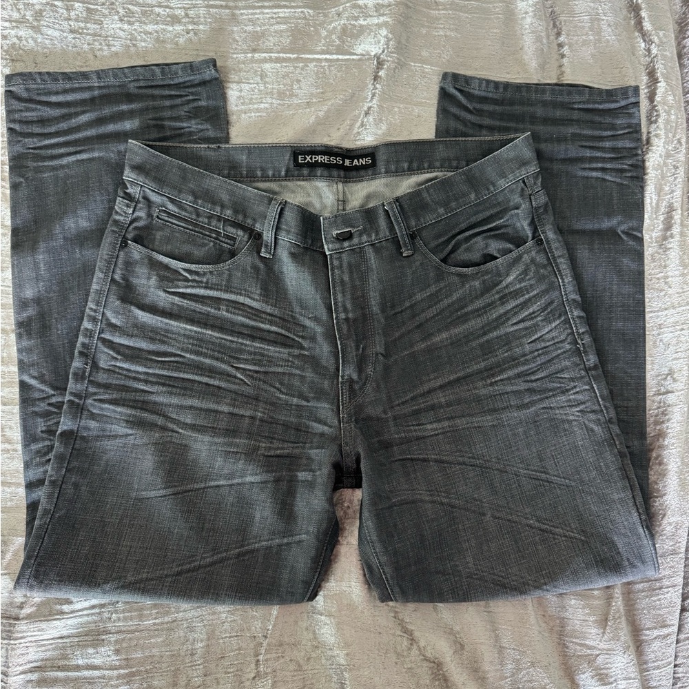 men’s grey jeans